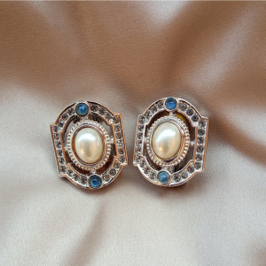 BURBERRY SILVER PEARL EARRING