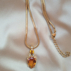 DIOR HONEY GOLD NECLACE
